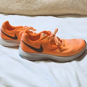Women’s Nike Winflo 4 sneakers